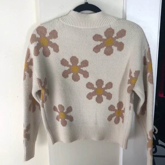 Industry flower power waist high cardigan sweater. - Picture 2 of 11
